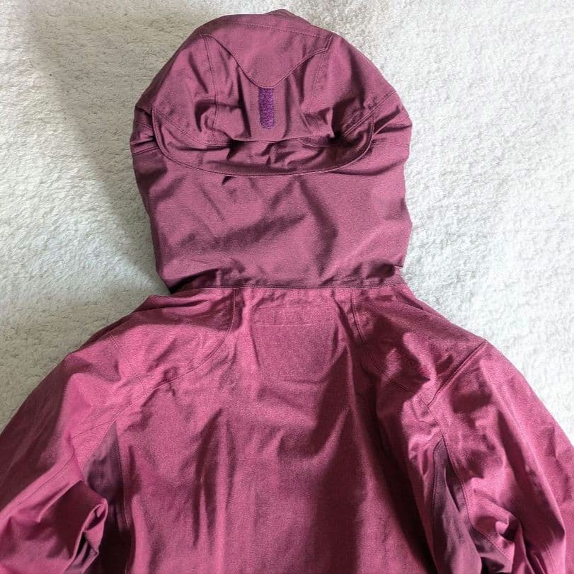 新品 phenix スキーウェア　ジャケット 収納袋付き