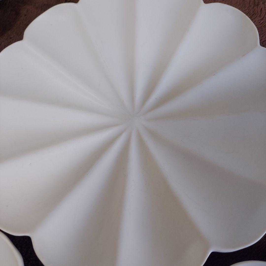 臼杵焼 輪花十二弁浅鉢 白 計８枚 新品３枚 使用済５枚 セット