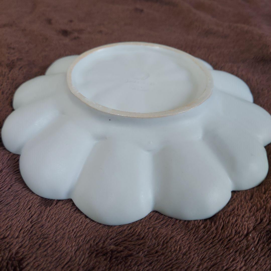 臼杵焼 輪花十二弁浅鉢 白 計８枚 新品３枚 使用済５枚 セット