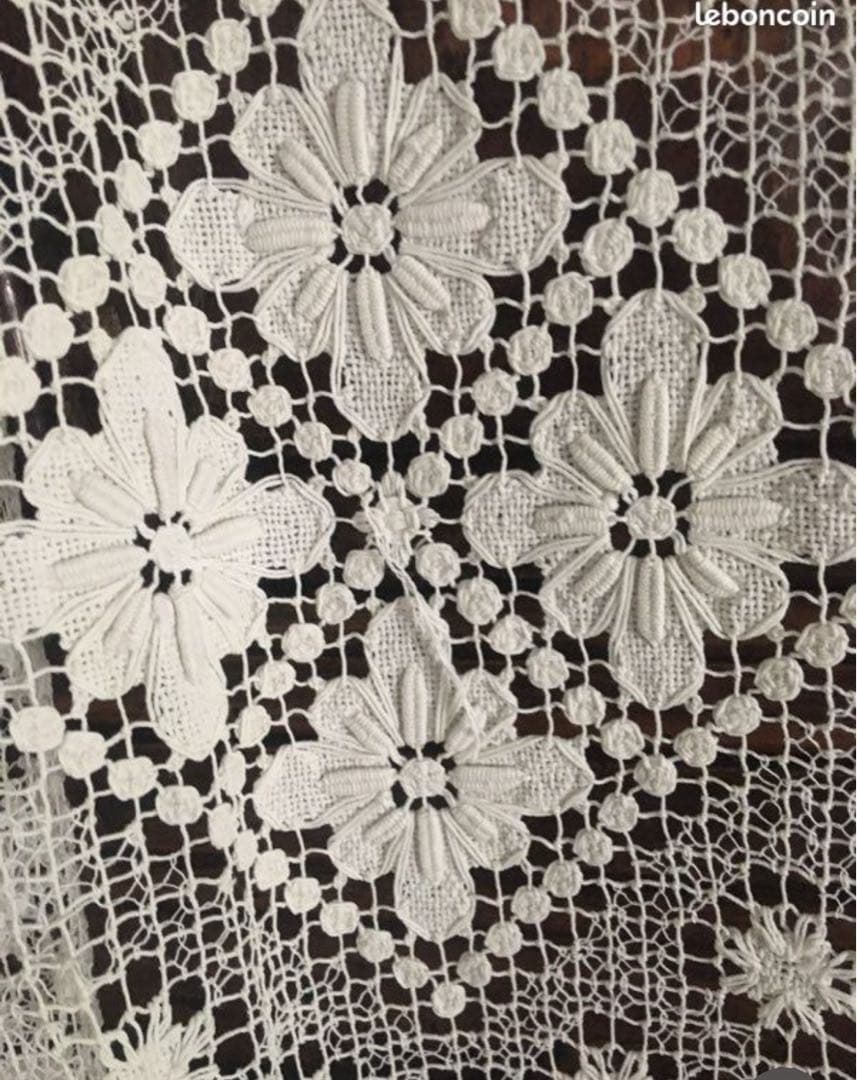 フランスで購入した豪華な大判のアンティーク・フィレレース160x195cm