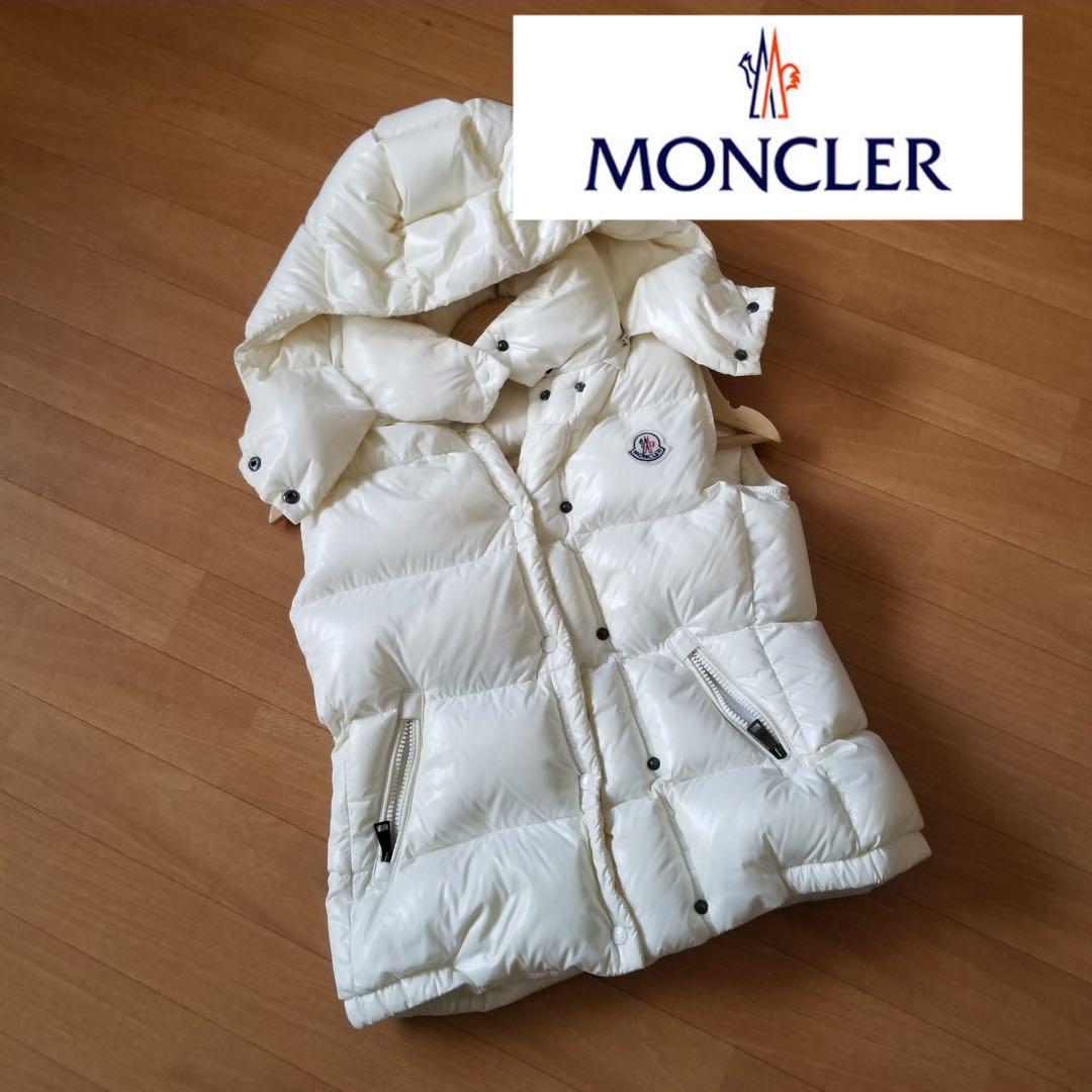 破格値価格　モンクレール　白ダウンベストフード付き　人気デザイン　正規品