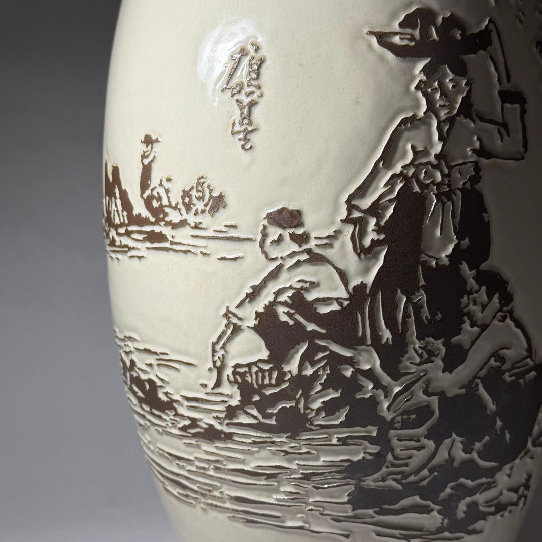 ◆韓国無形文化財【曹基正】作白磁浮彫人物図大花瓶 45.3cm 無等窯 共箱◆