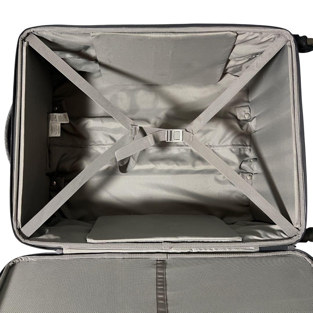 無印良品 半分の厚みで収納できるソフトキャリーケース 特大型 81L グレー