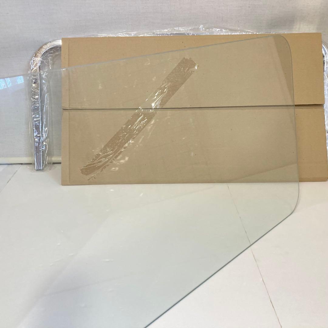 ◆さな◆ ガラステーブル 机 リビング シルバー 網棚付き レトロ 新品