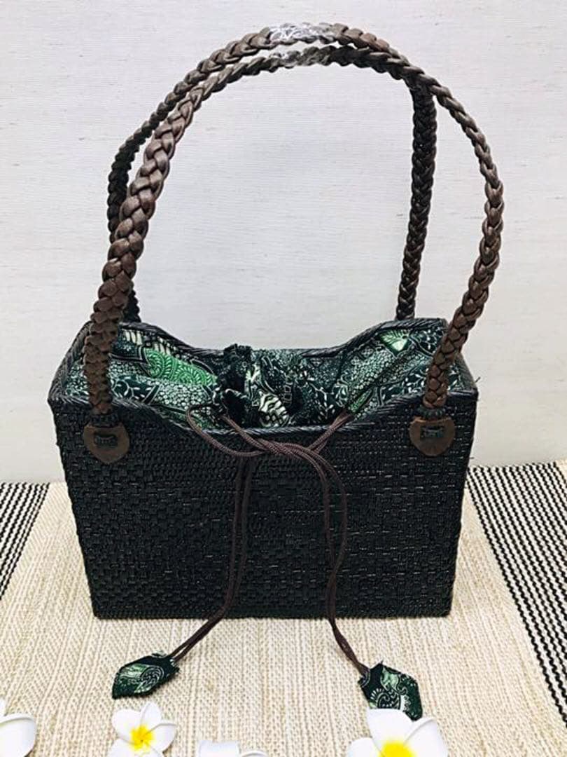 ⭐️【B40】✨在庫処分✨送料込み✨バリ島✨バティック✨アタ製カゴバック✨ブラック