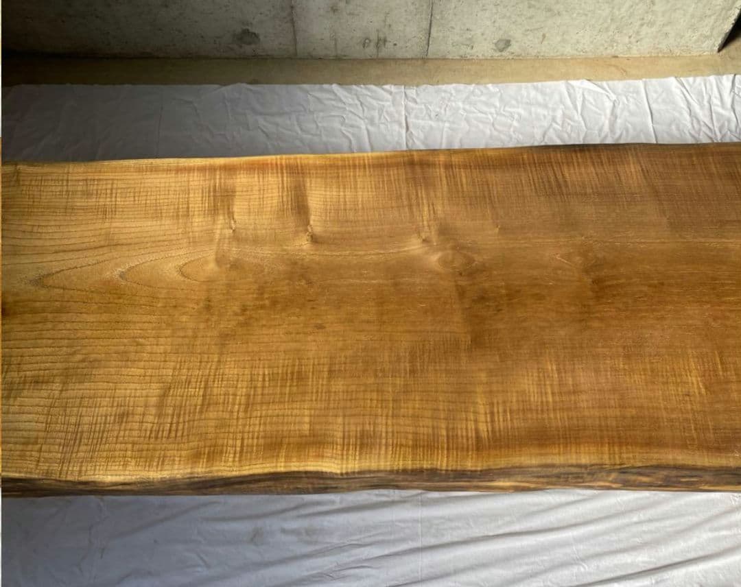 欅　新潟県産　一枚板　縮み杢　縮杢　1枚板　一枚板のみ