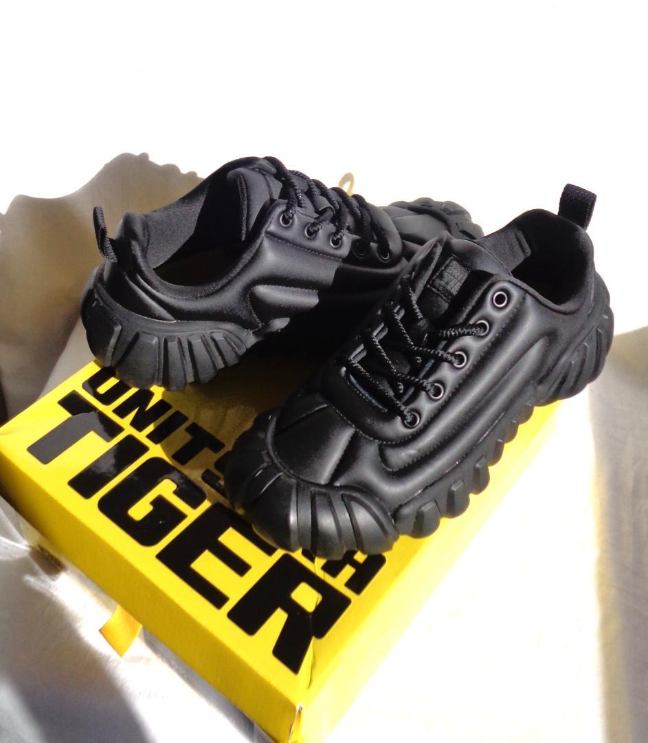 ONITSUKA TIGER DENTIGRE PUFF 25cm スニーカー