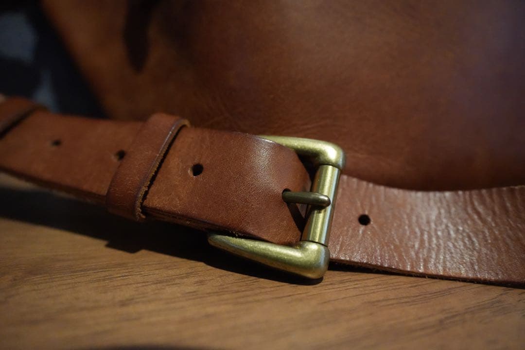 ryu レザー ボディバッグ ブラウン