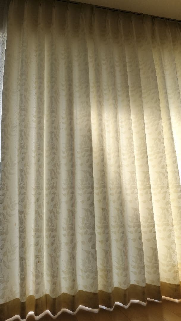 オーダーカーテンクリーム色
