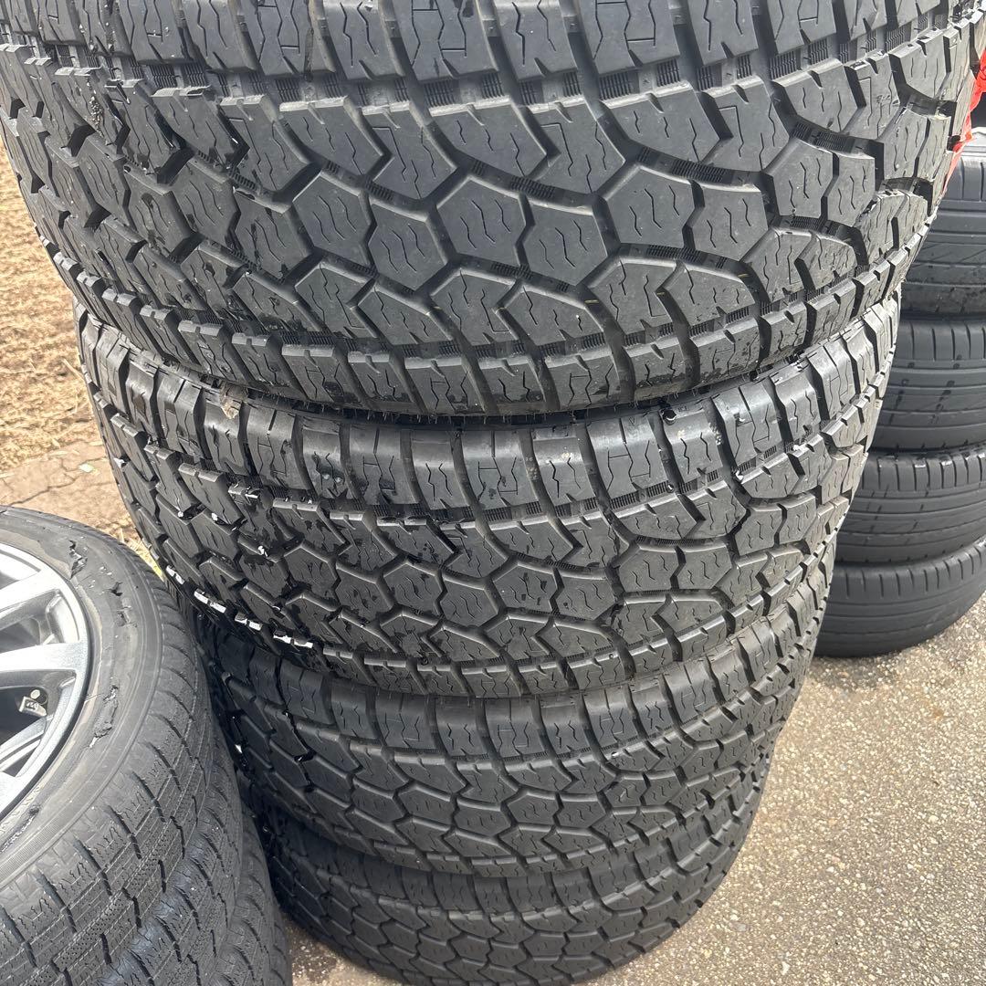 タイヤ・ホイール 275/40/R22
