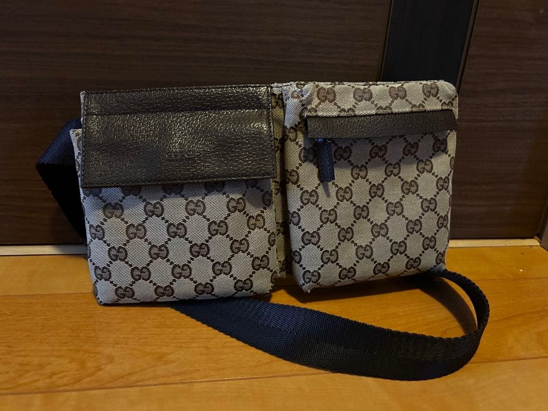 【最終値下げ‼️】GUCCI ボディバッグ／ウエストバッグ GG柄 キャンバス