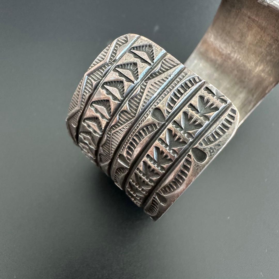 Navajo Henry Mariano スタンプワーク バングル