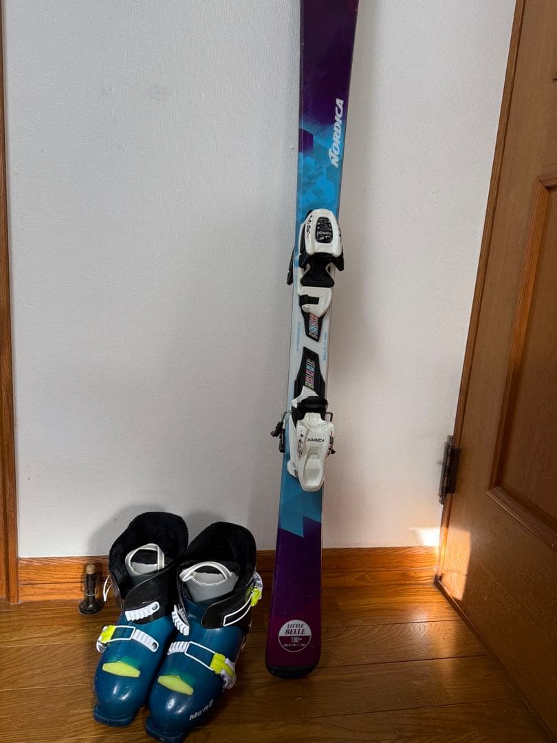 ノルディカ　130 スキー板と　ブーツ22.0 他
