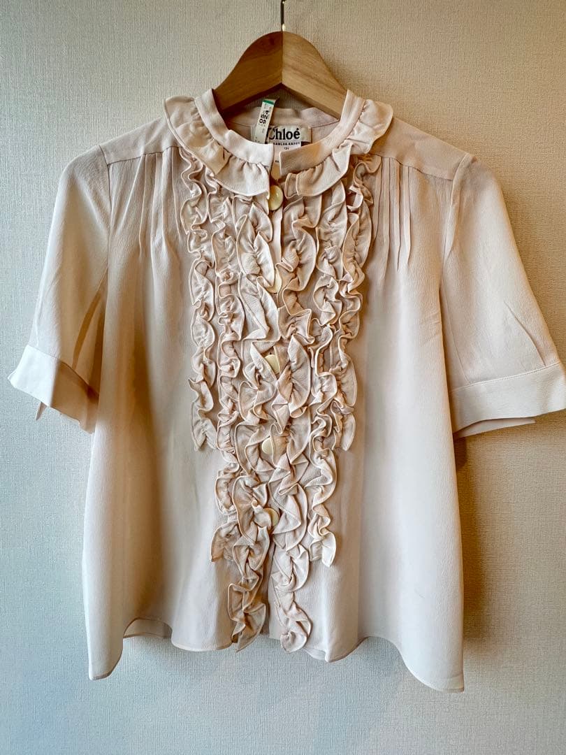 Chloé フリル付きオイスター色半袖シャツ 36