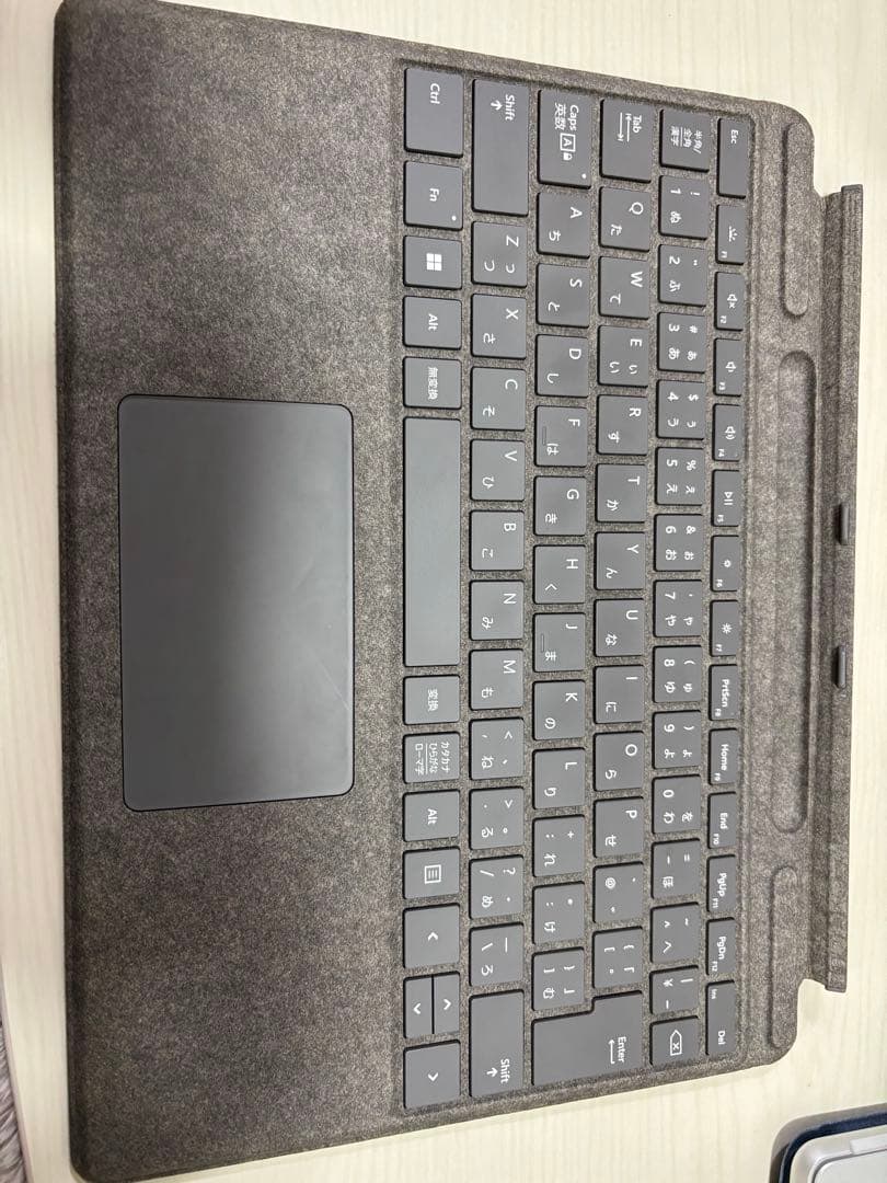 サーフェスプロ8純正キーボードカバー