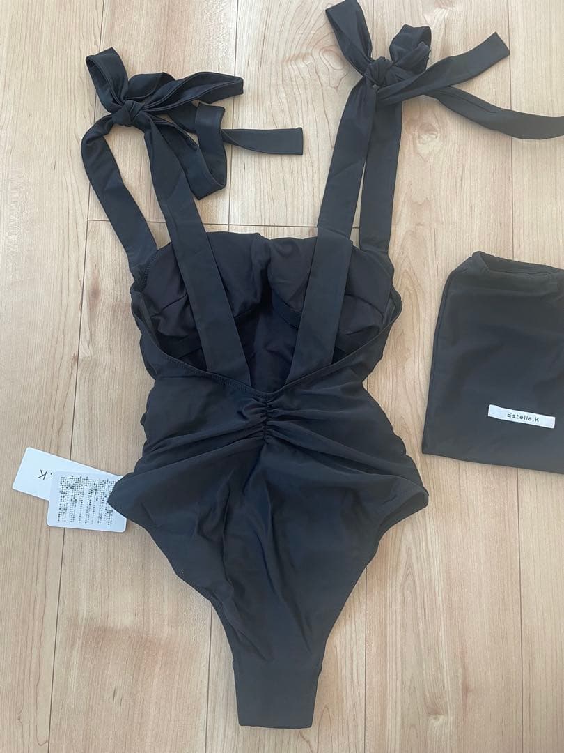 【新品未使用】リボンワンピーススイムウェア　エステラケー