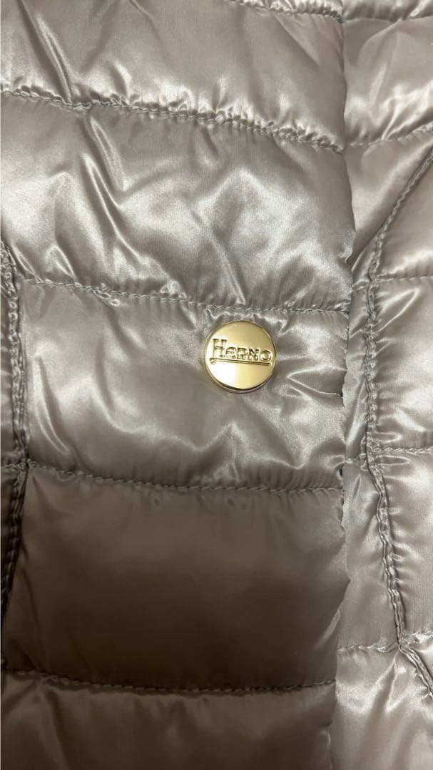 Herno ヘルノダークグレー キルティングベスト