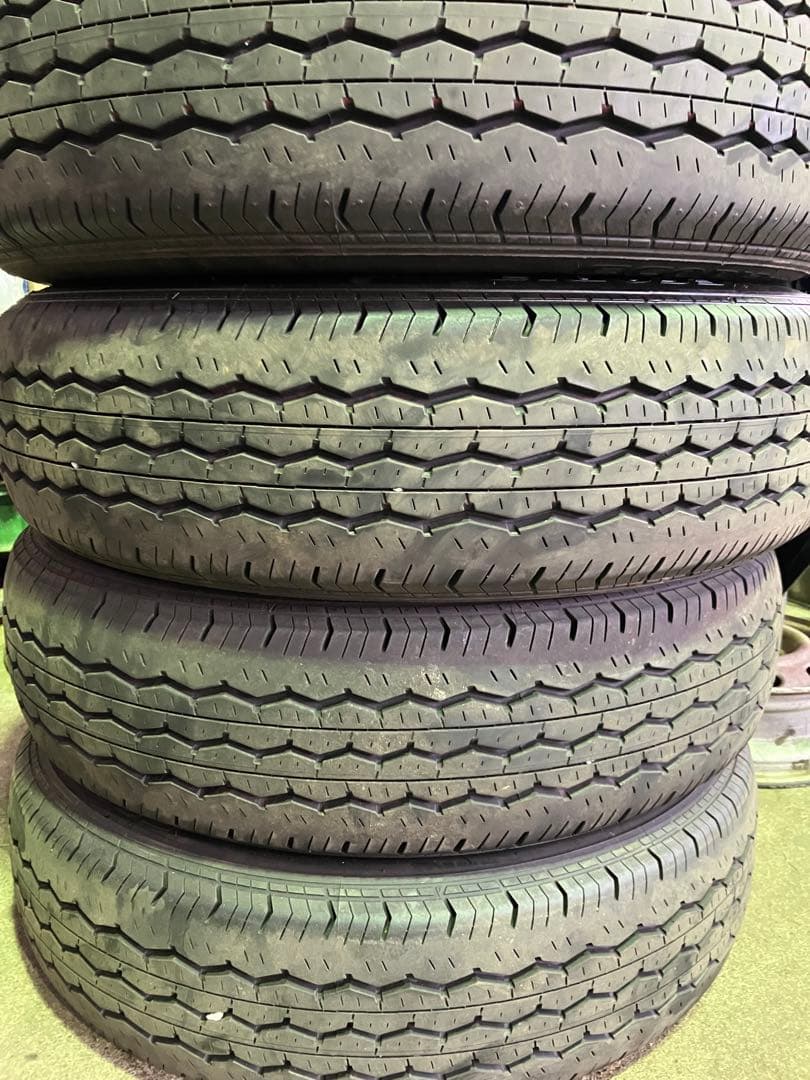 リッキー様　タイヤ２本　①
