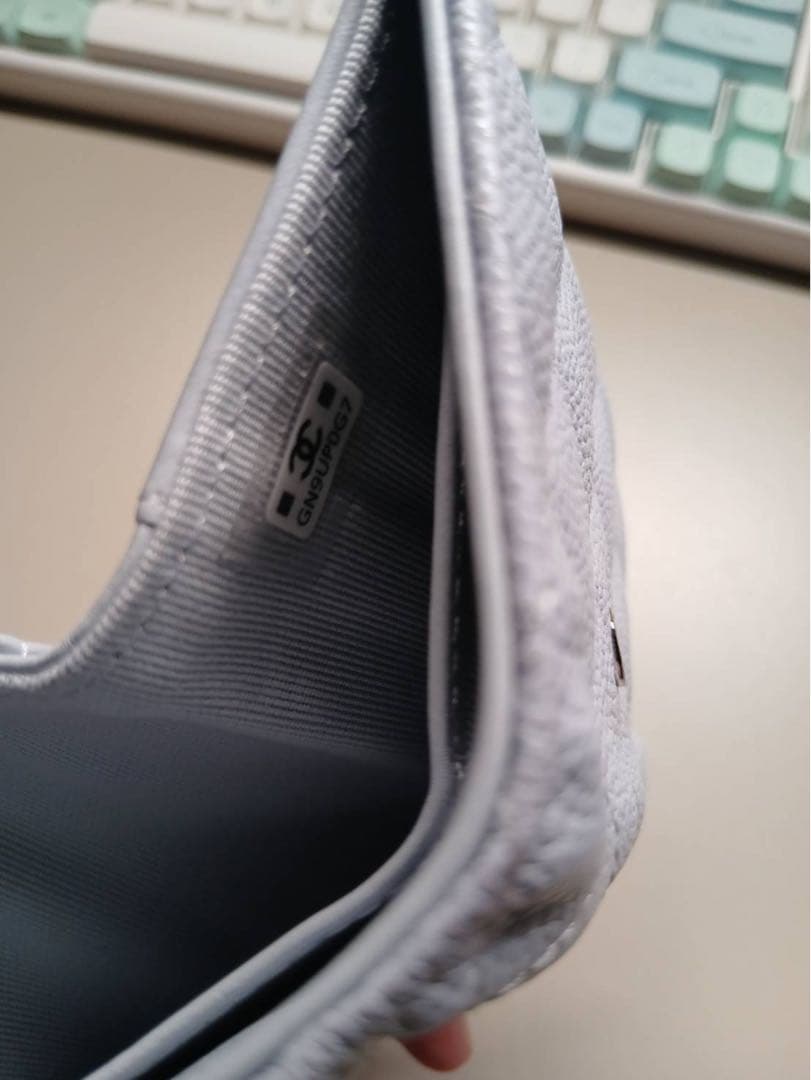 美品 CHANEL キャビアスキン ミニウォレット 三つ折り財布 ライトブルー