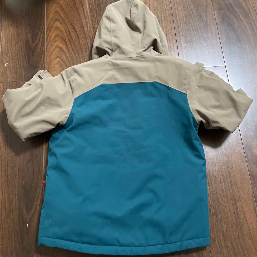 patagonia 子ども用フード付きジャケット　スノーウェア