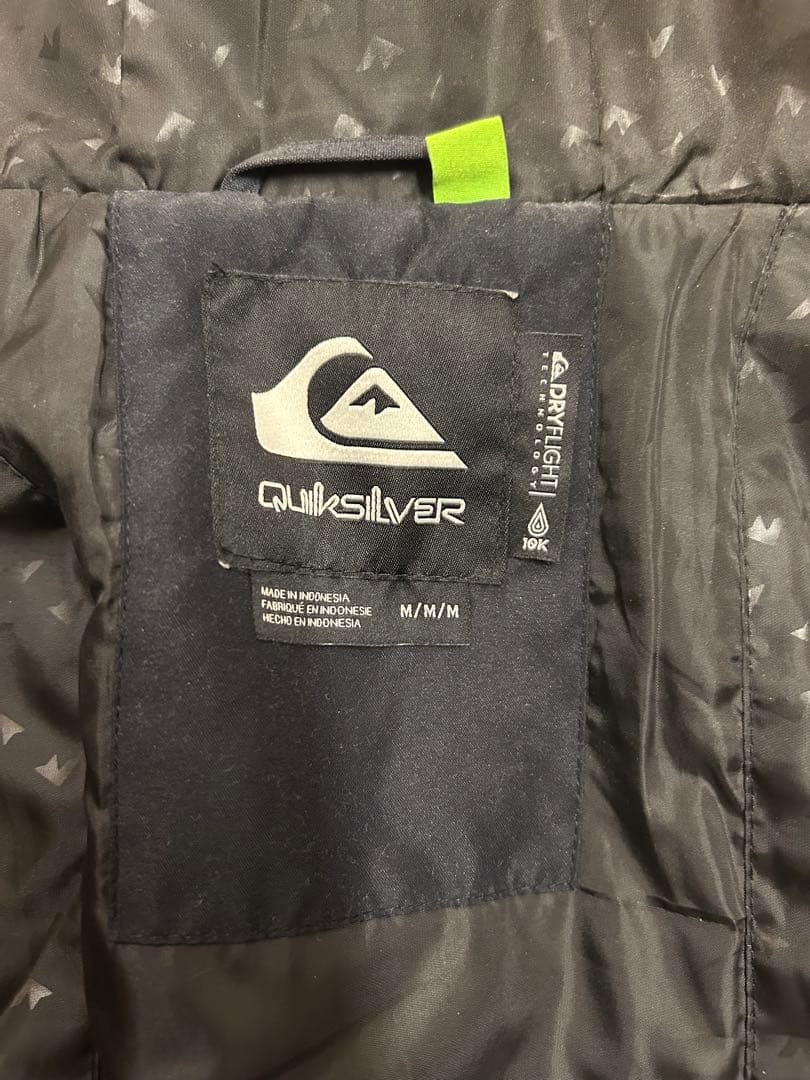 QUIKSILVER MISSION SOLID ジャケット Mサイズ 黒