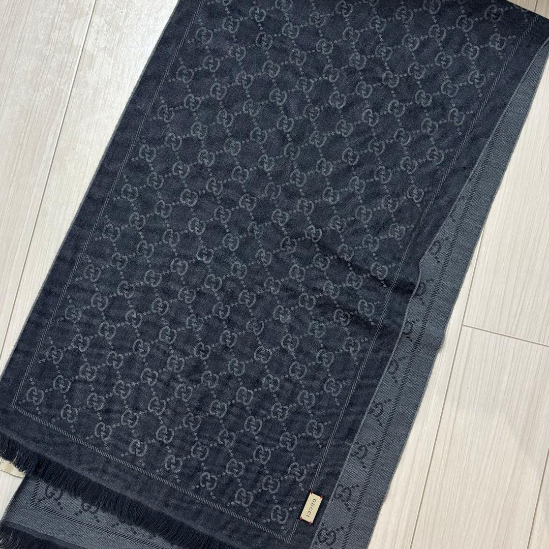 GUCCI　GG柄　GGパターン　マフラー　グレー✕黒　ITALY製