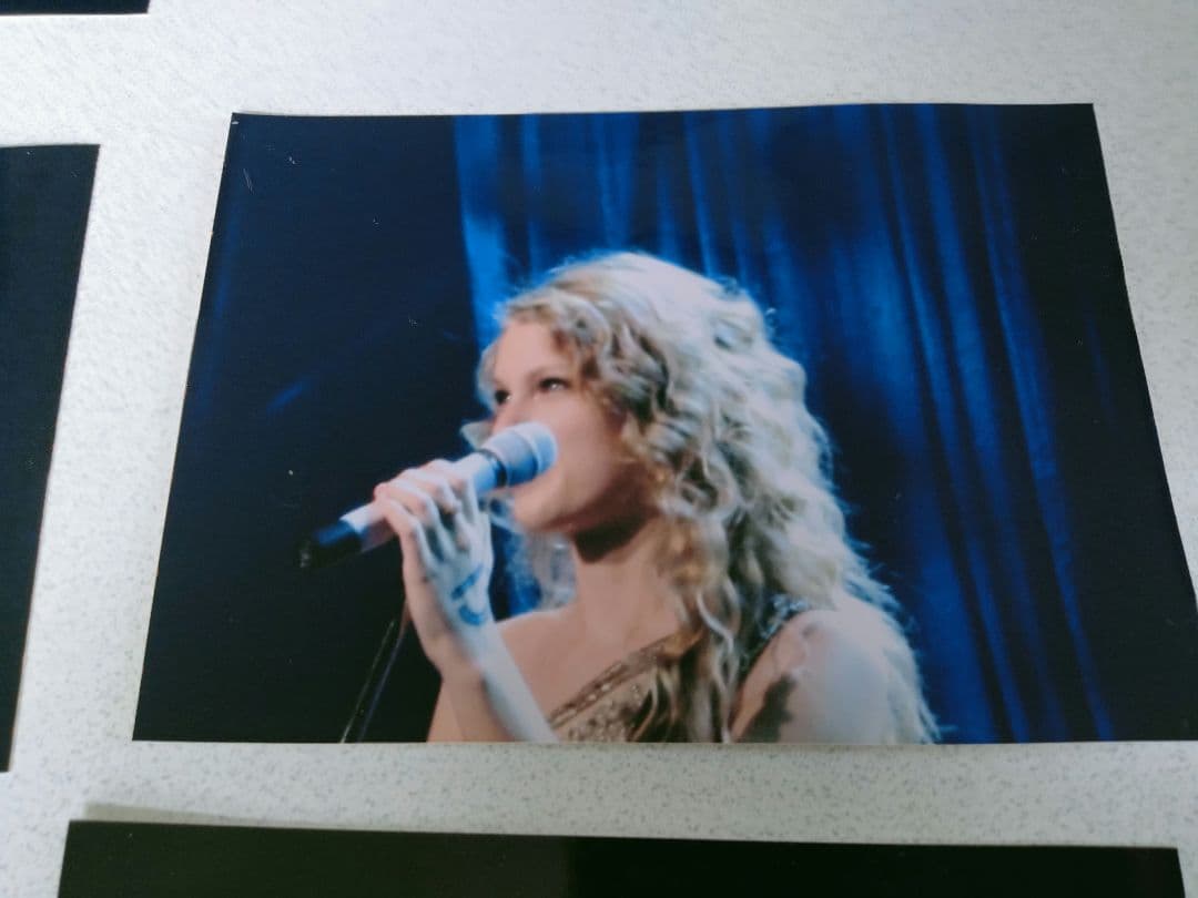 テイラースウィフト Taylor Swift 直筆サイン入りCD 2枚セット