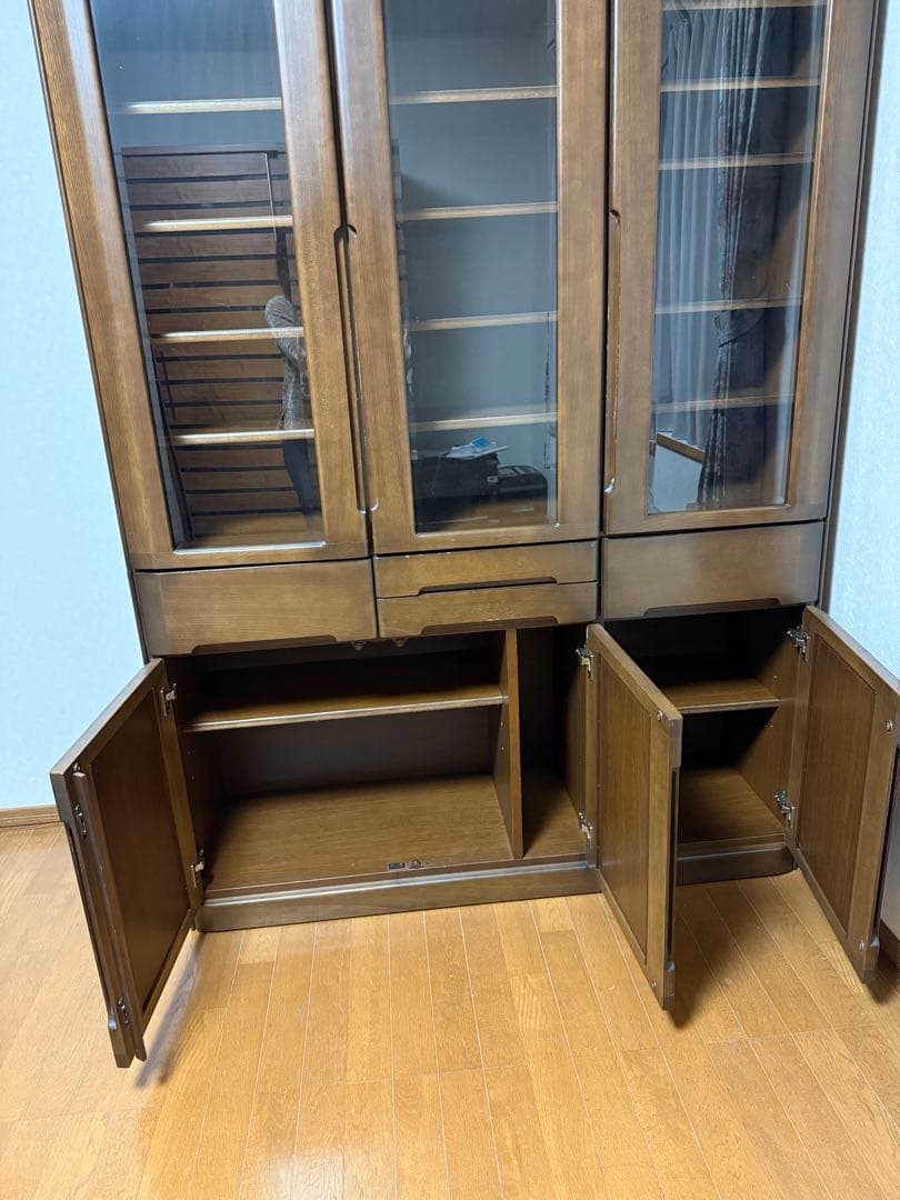 食器棚 ダークブラウン／ガラス扉