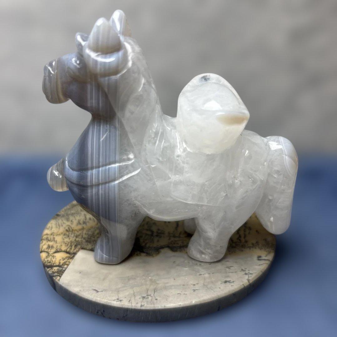 最高品質瑪瑙　馬の置き物　台付き　12-1
