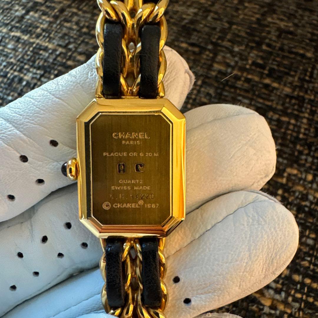 CHANELプレミエール Mクォーツ腕時計 ゴールド/ブラック　A30