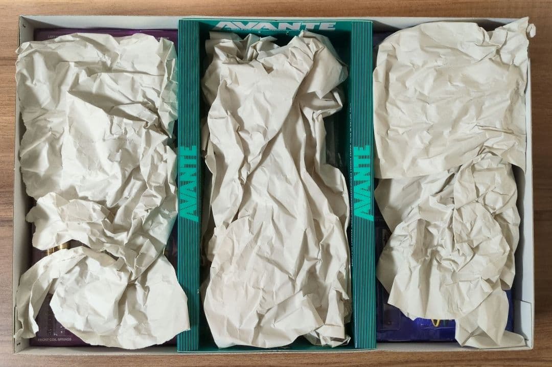 【未開封、未組立】タミヤ 4WDレーシングバギー アバンテ (2011)