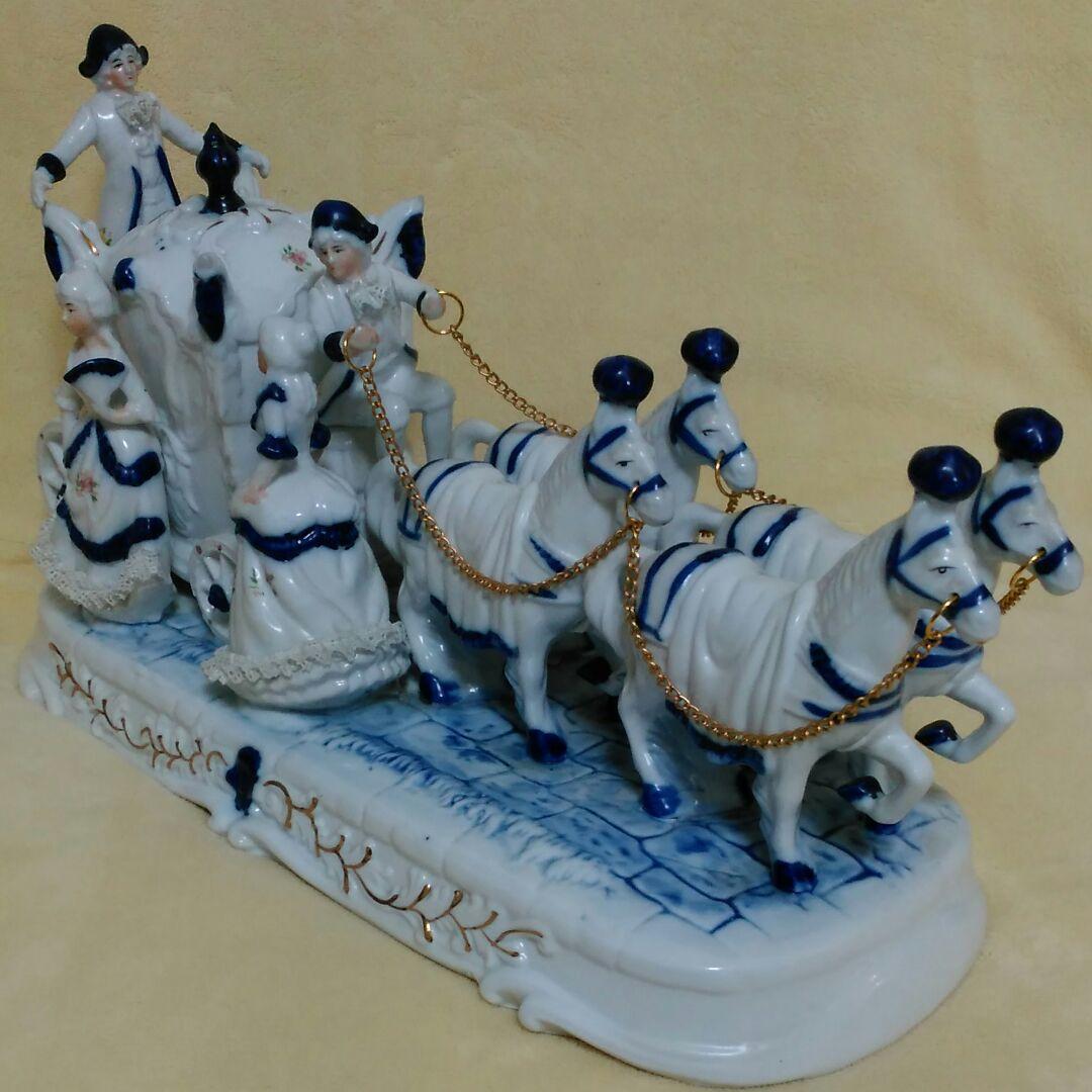 馬車　貴婦人　西洋　置物　オブジェ　飾り　昔のタクシー　昔のバイク　昔の乗り物