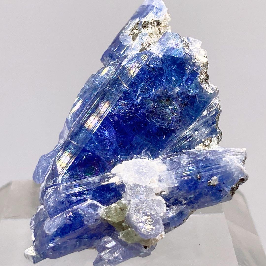 タンザナイト　原石　鉱物標本　天然石　102