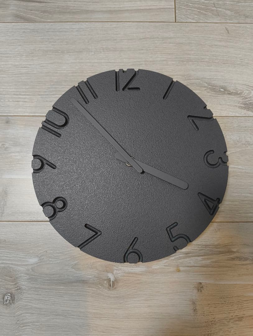 Lemnos CARVED COLORED BLACK　掛時計