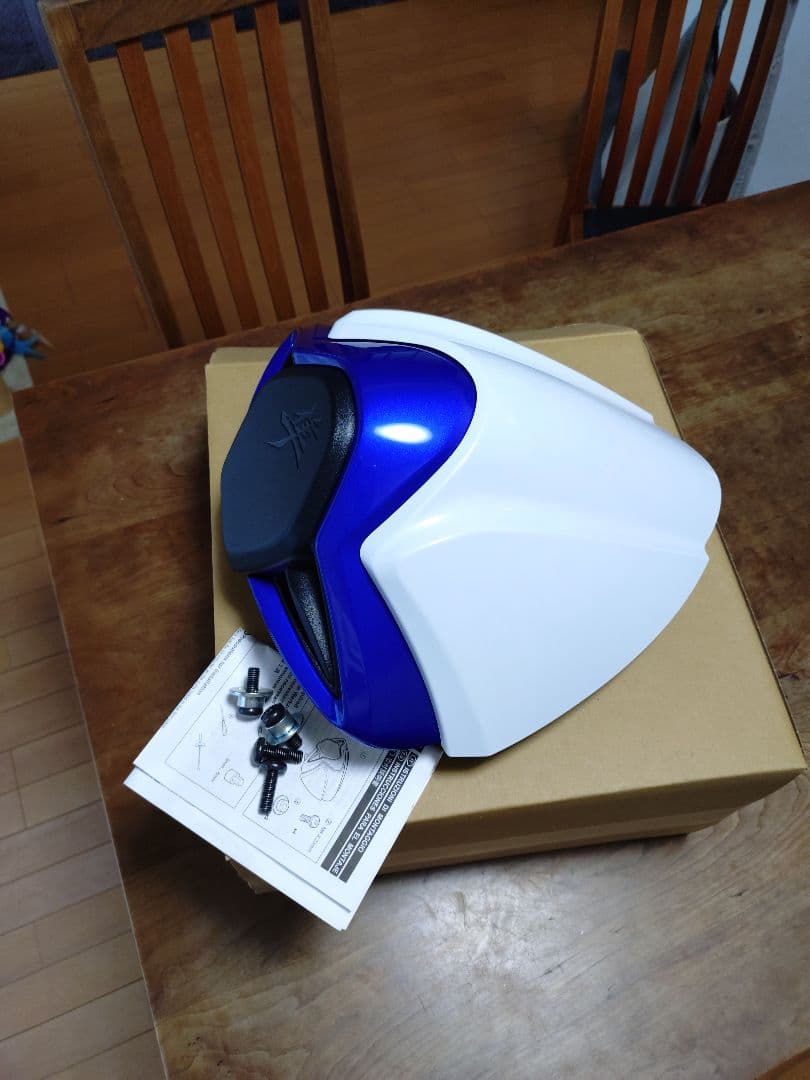 gsx1300r隼　純正シングルシートカウル3型