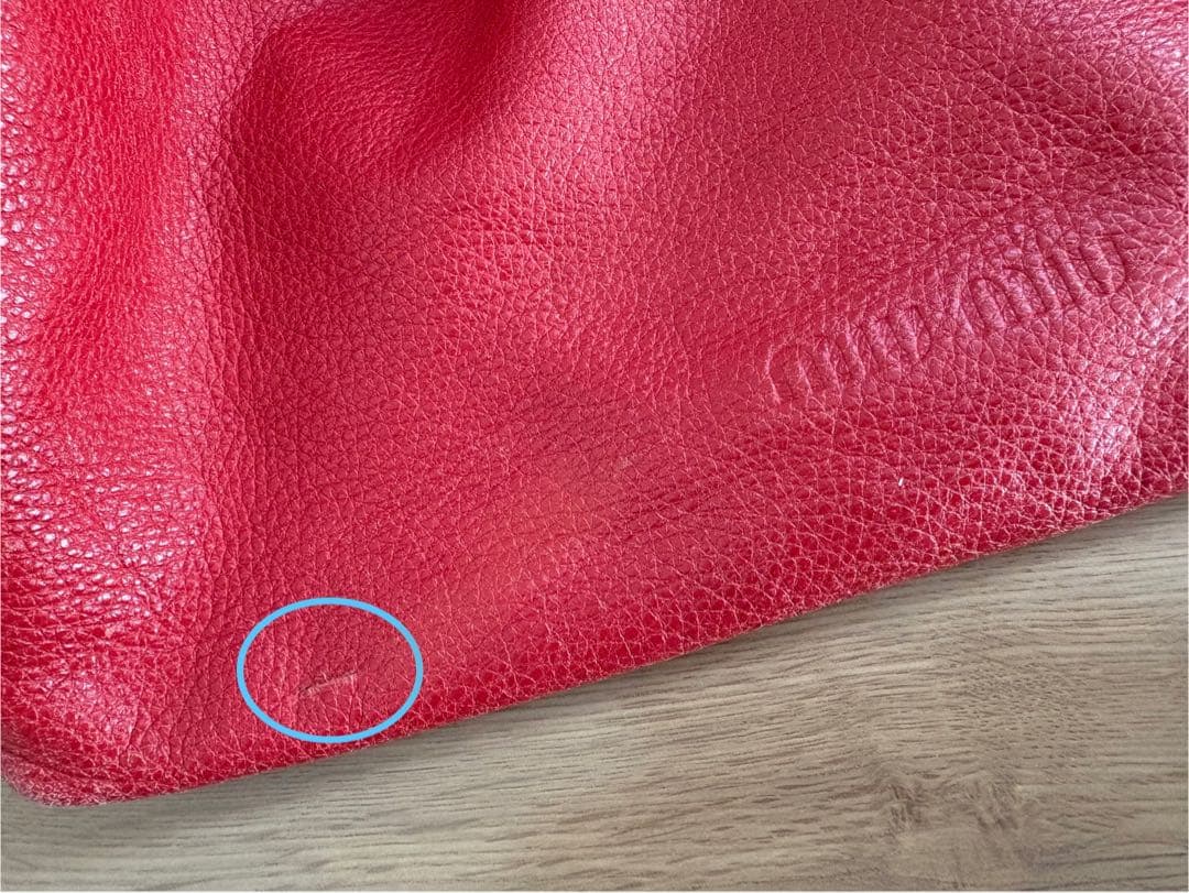 miumiu トートバッグ　レザー