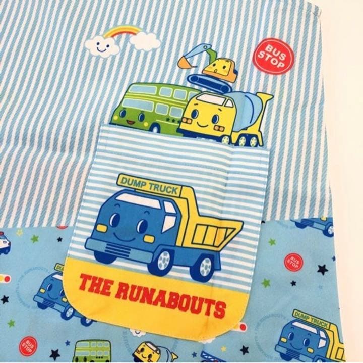 ザラナバウツ　エプロン　働く車　新品未使用タグ付き未開封　サンリオキャラクター