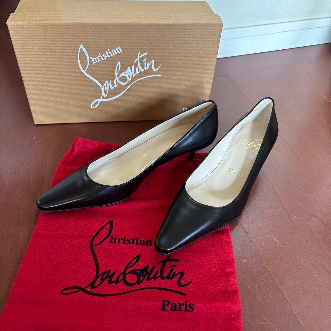 新品　クリスチャンルブタン　ブラックパンプス　35