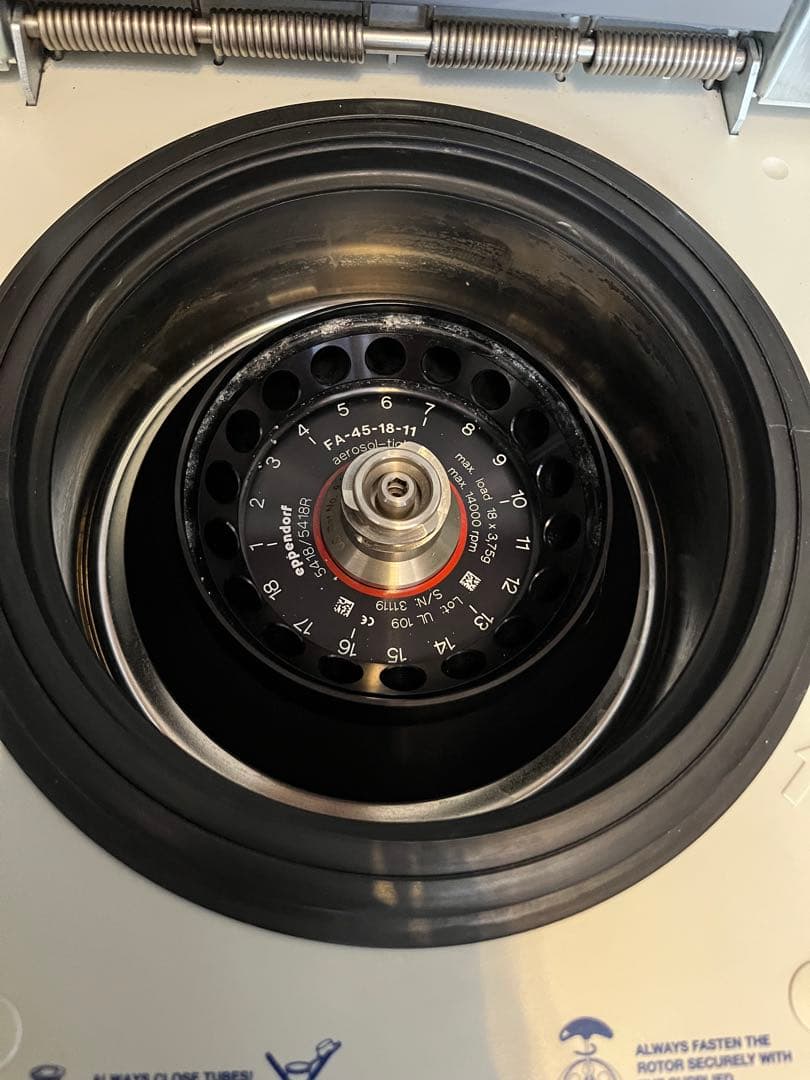 Eppendorf 冷却遠心機 5418R ローターつき