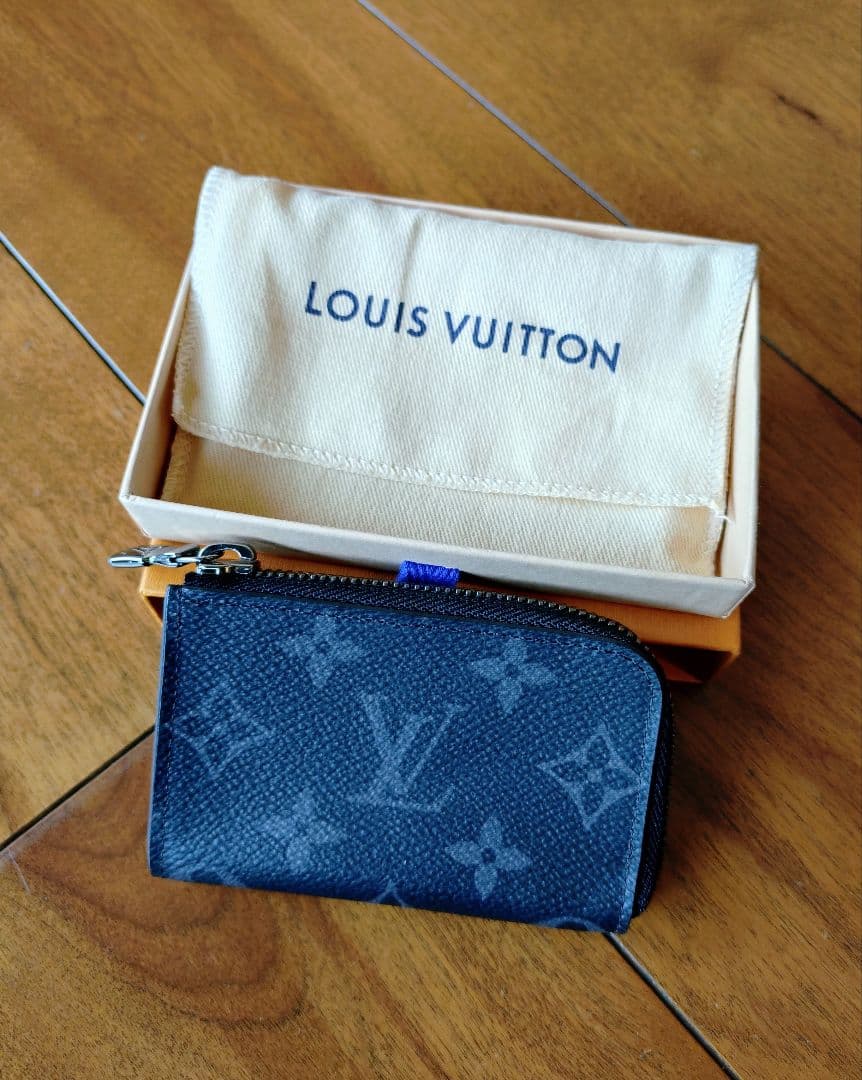 LOUIS VUITTON ヴィトン ポルトモネジュール モノグラムエクリプス