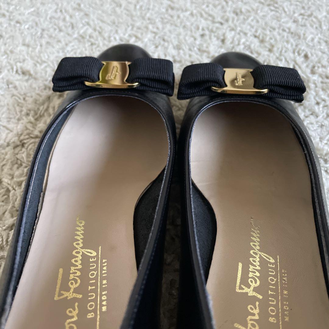 【美品】Ferragamo フェラガモ 7C黒 パンプス ヴァラ