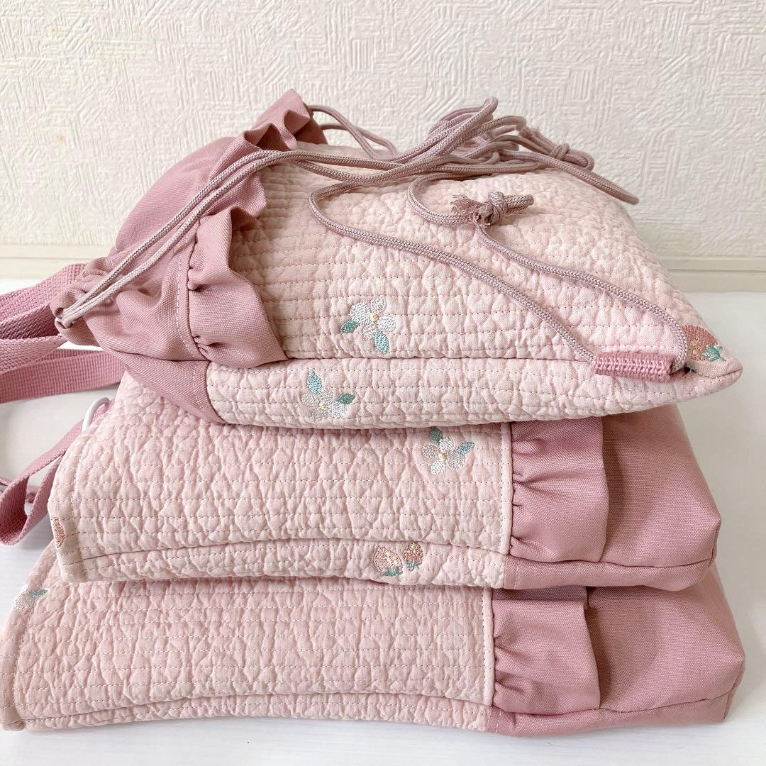 レッスンバッグ 上履き入れ　ナップサック　ヌビ　いちご刺繍