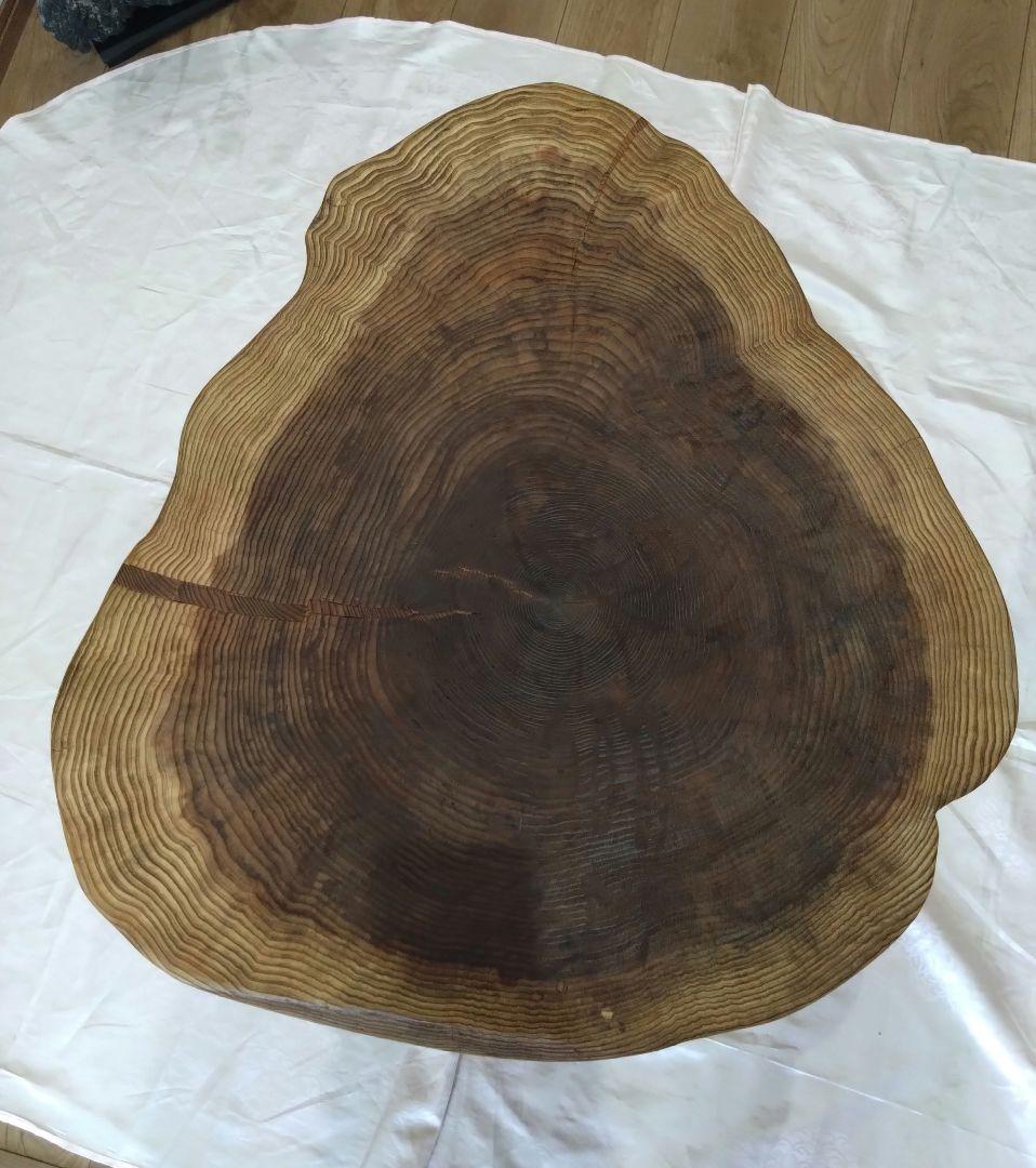 杉の輪切のローテーブル㉙　樹齢約100年の杉の自然木の年輪❕３本脚は太い檜を使用