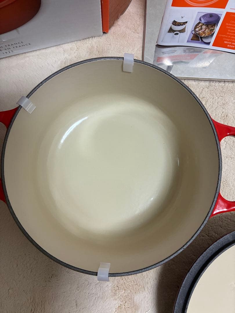 新品　未使用　LE CREUSET 両手鍋 赤 20cm
