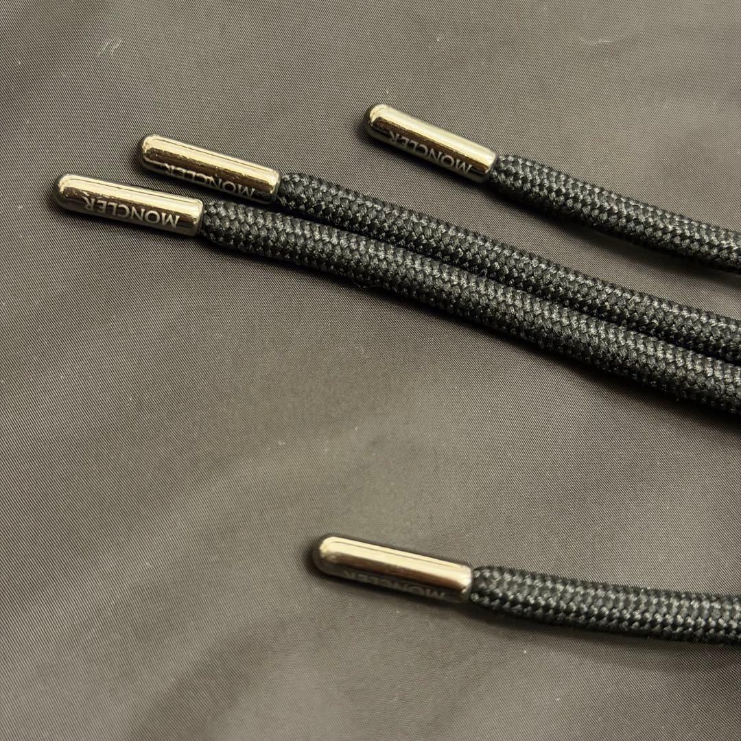 美品　モンクレール Lichen フード付き ナイロンコート レディース 黒