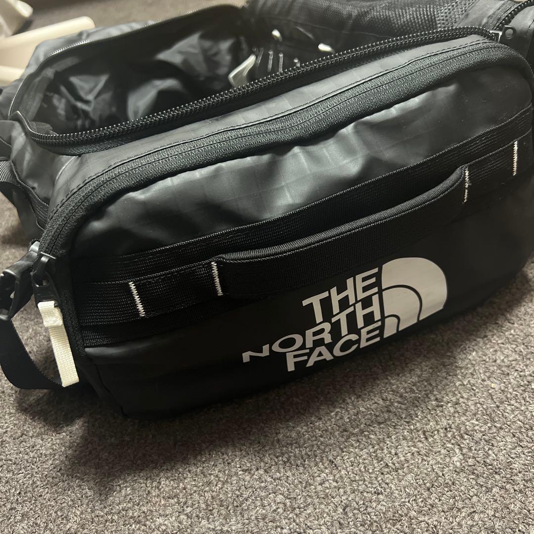 ノースフェイス　ベースキャンプボイジャーライト42L