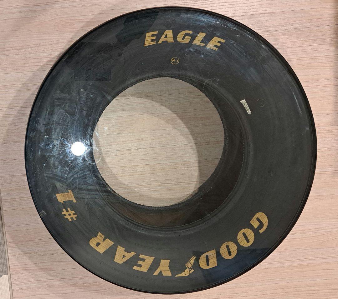 グッドイヤー レーシングタイヤ・ガラステーブル