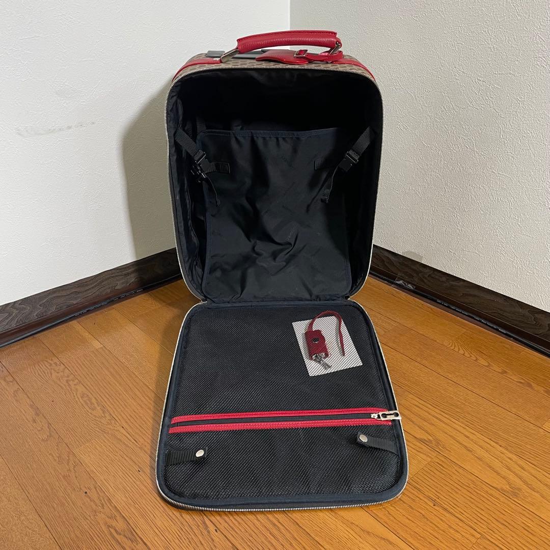 【超美品】ゲラルディーニ　キャリーケース　機内持ち込み可能サイズ