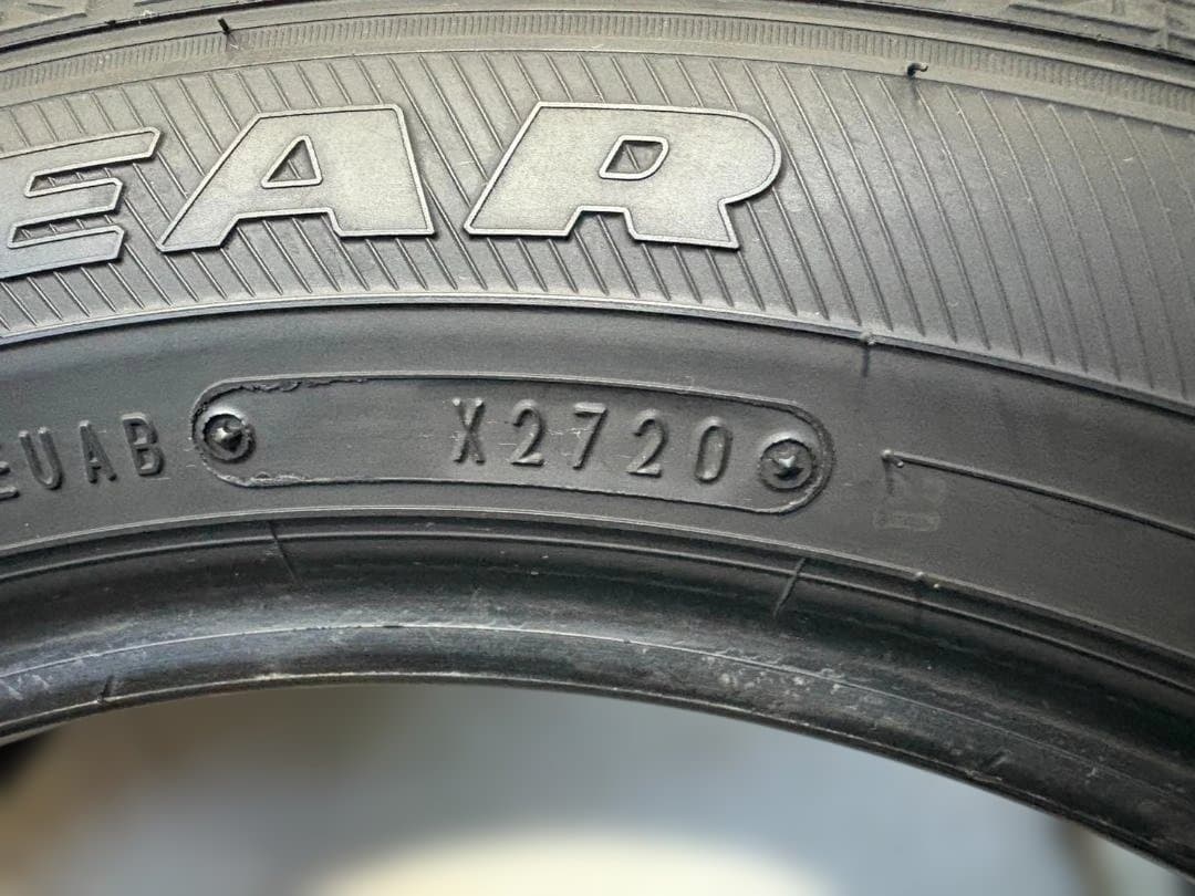 コスパ◎ バリ溝 グッドイヤー ICE NAVI 6 175/60R16 4本