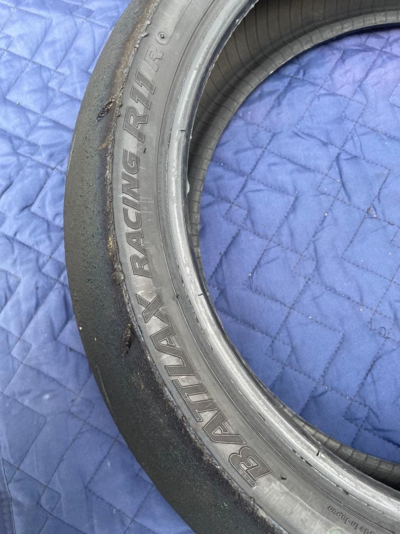 走行少なめ！ブリヂストンR11 ST600サイズ